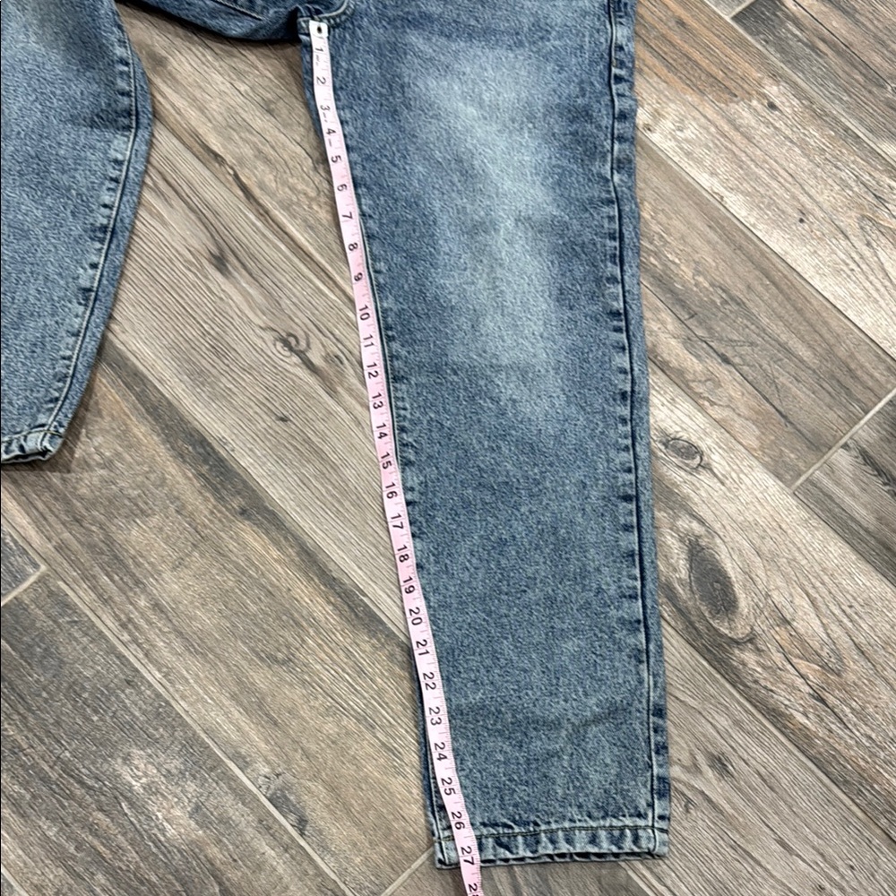 Tapered Fit Rigid Jeans - Picture 4 of 11